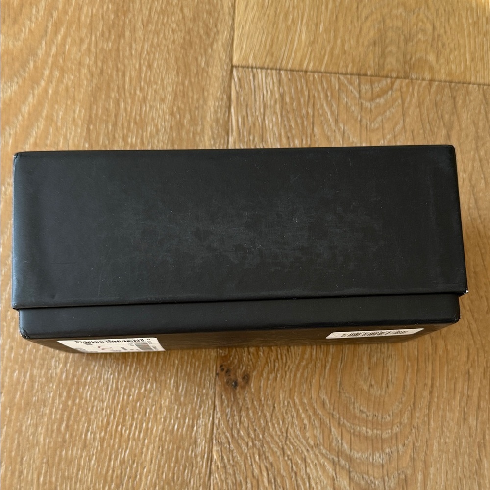 Versace Black Box with Gold Emblem - Picture 3 of 4